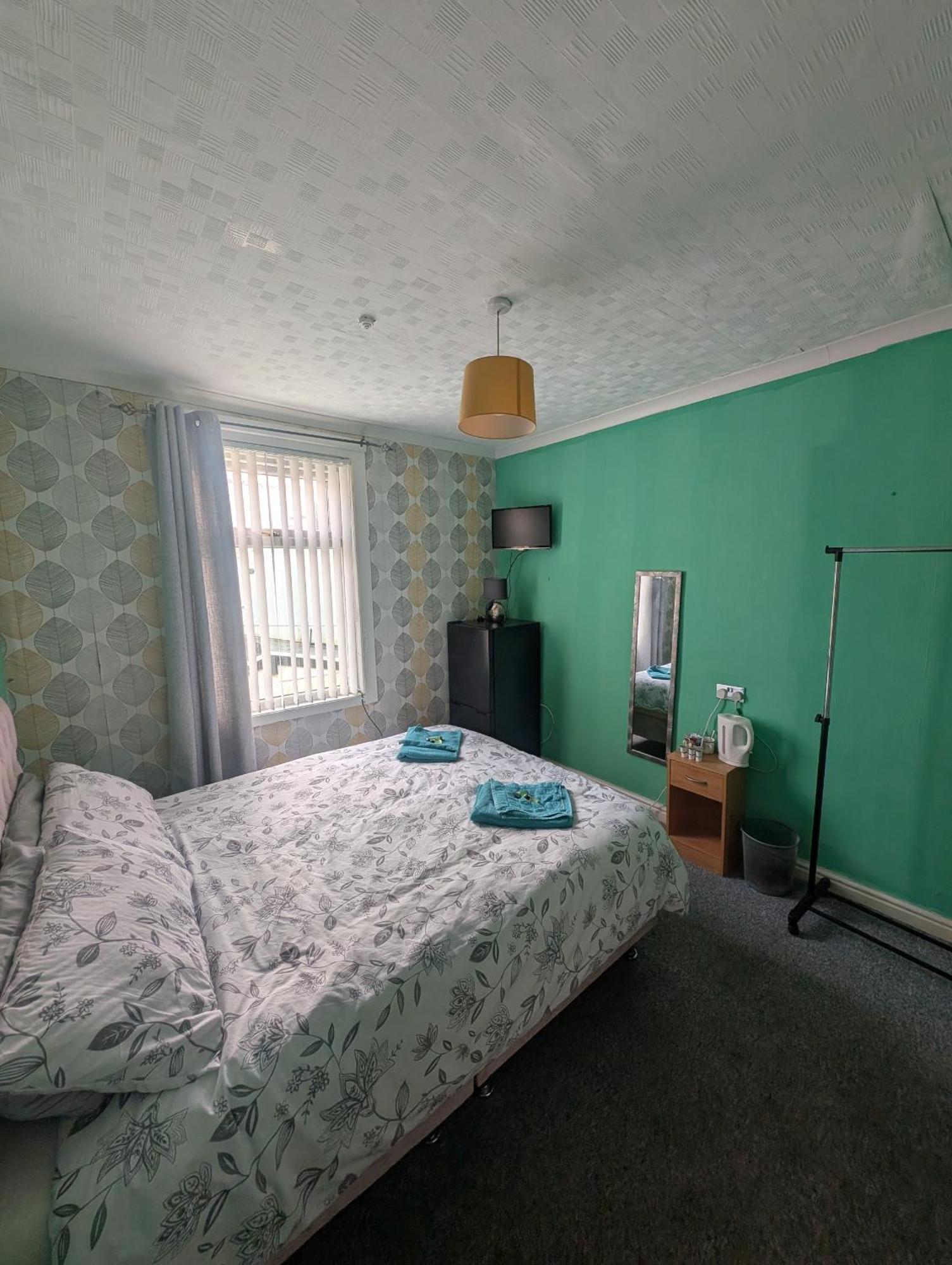 Palace - Pet Friendly - Everyone Welcome Hotel *